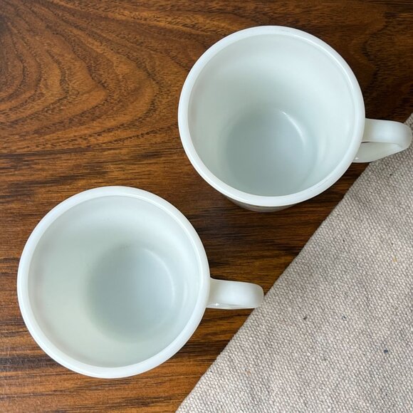 Pyrex 2 Mugs Butterfly Gold Milk Glass Brown Pattern - Picture 9 of 12